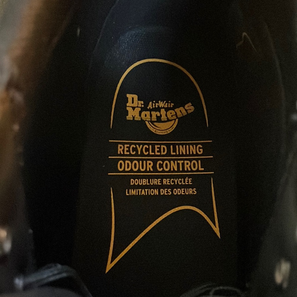 NWT Dr. Martens Mens US size 13, UK 12 Grip-Track slip resistant safety 6 eyelet - Picture 4 of 9